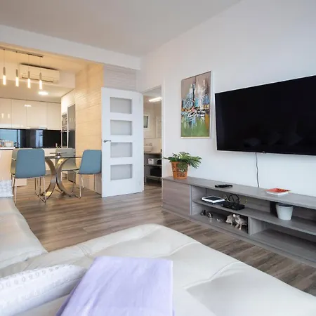 Tarraco Homes-th139 Centrico Con Vistas Al Mar Y Parking *